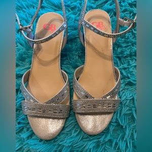 Girls’ silver dress shoes, size 4, practically brand new